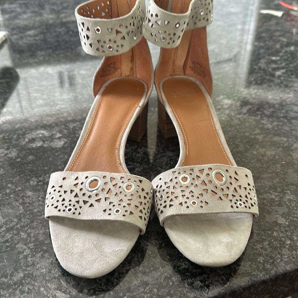 Franco Sardo rear zip heels 2 inch heel gray Wade very good condition